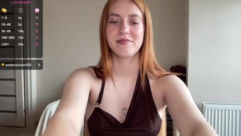 Snapshot of hot_lliinns chatting on 05.17.26 Lina online show from 05.17.26