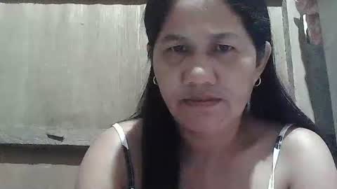 Snapshot of hot_mama09 chatting on 05.11.26 hotmama online show from 05.11.26