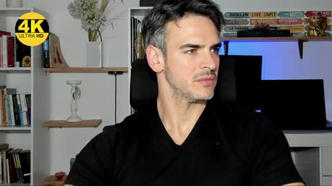 Snapshot of hot_martin25 chatting on 12.27.24 Martin online show from 12.27.24