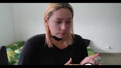 Mia online show from 02.13.25