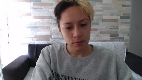 Mia online show from 09.26.25