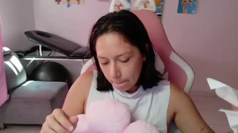 Mia online show from 06.20.26