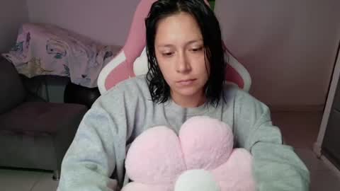 Mia online show from 06.30.26
