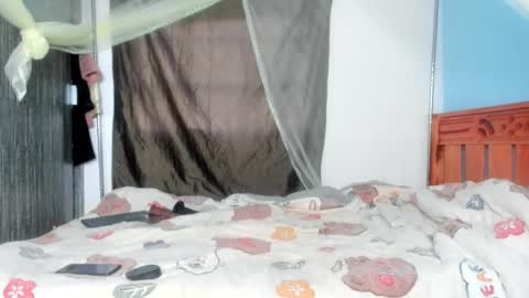 Snapshot of hot_moxie chatting on 10.20.25 hot_moxie online show from 10.20.25