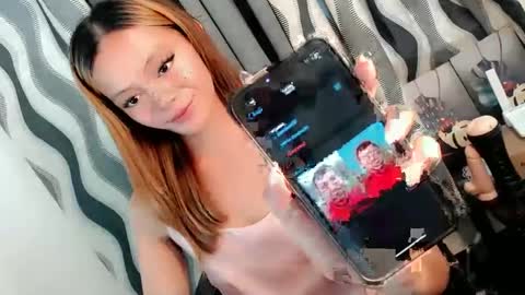 Snapshot of hot_n_spicy69 chatting on 01.20.25 SWEET AGATHA online show from 01.20.25