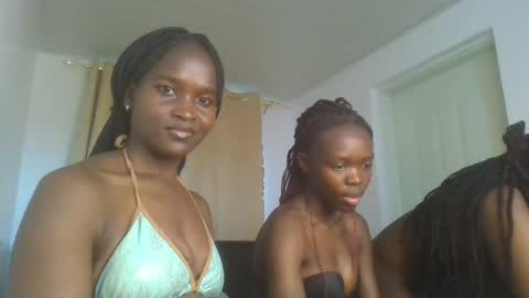 Snapshot of hot_petite12 chatting on 06.28.26 Petite online show from 06.28.26