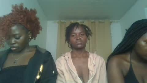 Snapshot of hot_petite12 chatting on 07.27.26 Petite online show from 07.27.26