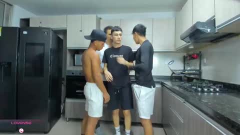 Snapshot of hot_sexmature chatting on 09.30.25 Vanesa Oliver and Andrew online show from 09.30.25