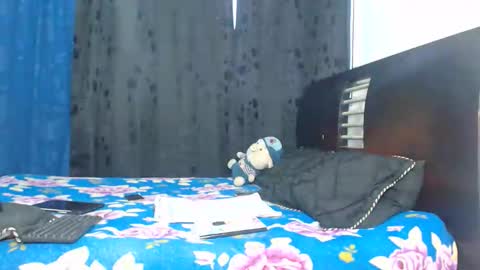 Hot Sharks   online show from 11.27.25