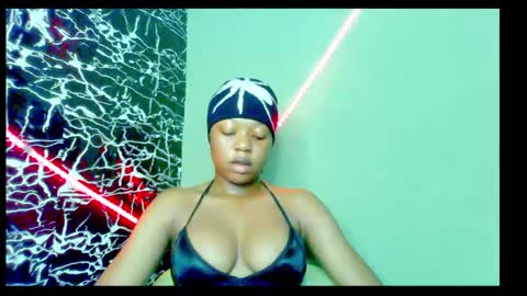 Snapshot of hot_stellaa chatting on 01.07.25 Stella online show from 01.07.25