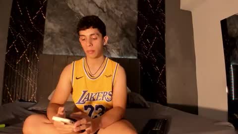 Hot Summer Boy online show from 01.31.26