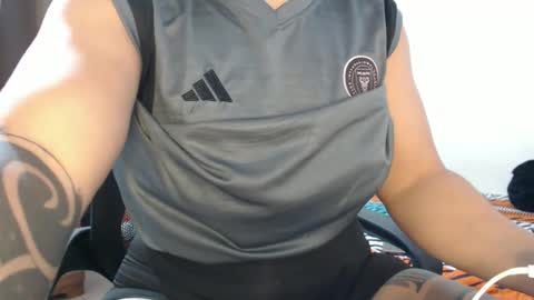 Snapshot of hotandpower10 chatting on 12.28.24 Hot and PowerHOPE U MISS ME online show from 12.28.24