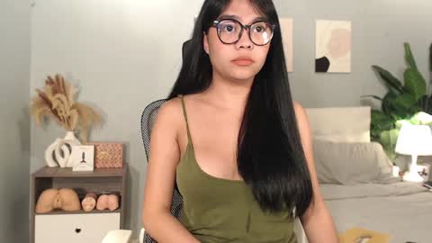 Snapshot of hotasian_gabby69 chatting on 03.28.26 hotasian_gabby69 online show from 03.28.26