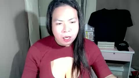 Snapshot of hotasian_mama chatting on 03.10.26 Grace online show from 03.10.26