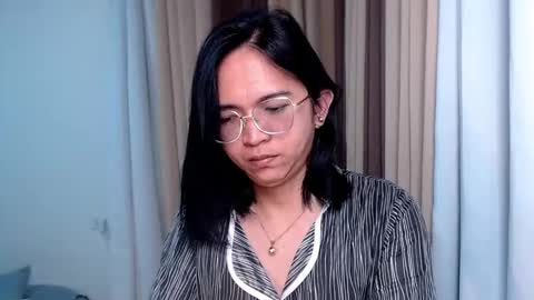 Snapshot of hotasiantsayesha chatting on 02.01.25 JAMAE online show from 02.01.25