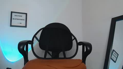 Alex Neon online show from 01.03.25