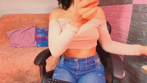 Snapshot of hotcakes_uwu chatting on 05.28.26 Hotcakes online show from 05.28.26