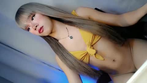 hotchescacummer online show from 01.12.26