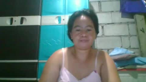 Snapshot of hotchicks4uxx chatting on 02.15.26 hotchicks4uxx online show from 02.15.26