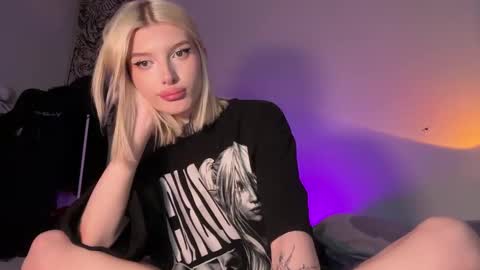 hotchubently online show from 10.10.25