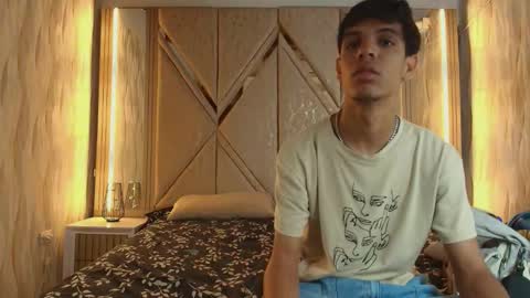 Snapshot of hotcouple_222 chatting on 02.09.26 hotcouple_222 online show from 02.09.26