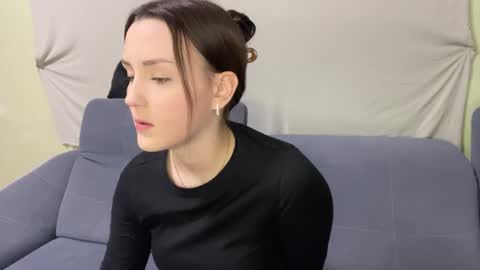 Snapshot of hotduoplay chatting on 04.11.26 Max and Alina online show from 04.11.26