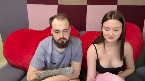 Snapshot of hotduoplay chatting on 05.05.26 Max and Alina online show from 05.05.26