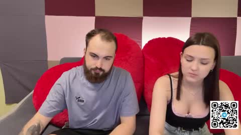 Snapshot of hotduoplay chatting on 05.14.26 Max and Alina online show from 05.14.26