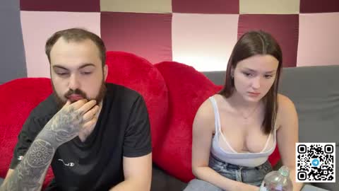 Snapshot of hotduoplay chatting on 05.23.26 Max and Alina online show from 05.23.26