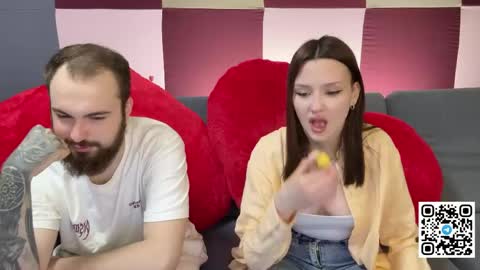 Snapshot of hotduoplay chatting on 05.29.26 Max and Alina online show from 05.29.26