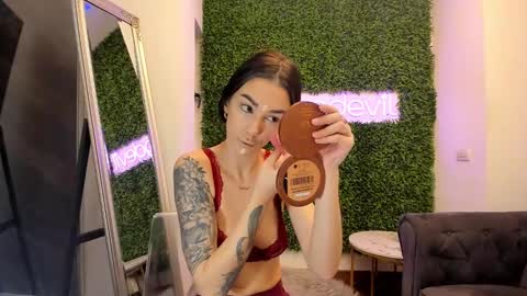 hotfallingdevil online show from 01.25.25