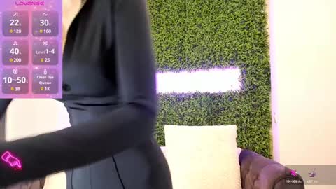 hotfallingdevil online show from 02.10.25