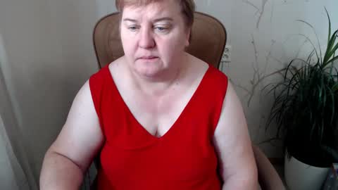 Snapshot of hotfiremommy chatting on 01.19.25 LimonkaFire online show from 01.19.25