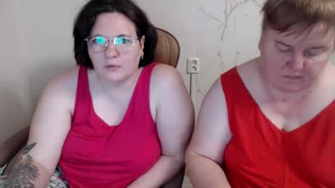 Snapshot of hotfiremommy chatting on 01.26.25 LimonkaFire online show from 01.26.25