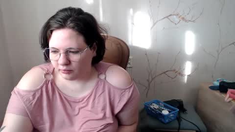 Snapshot of hotfiremommy chatting on 01.30.25 LimonkaFire online show from 01.30.25