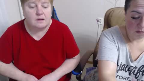 Snapshot of hotfiremommy chatting on 10.10.25 LimonkaFire online show from 10.10.25