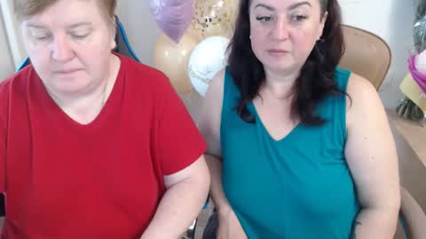 Snapshot of hotfiremommy chatting on 10.18.25 LimonkaFire online show from 10.18.25