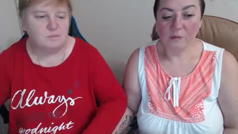 Snapshot of hotfiremommy chatting on 11.05.25 LimonkaFire online show from 11.05.25