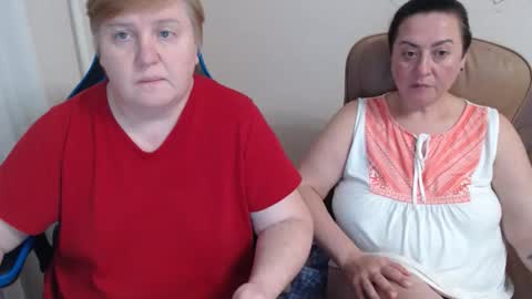 Snapshot of hotfiremommy chatting on 11.09.25 LimonkaFire online show from 11.09.25