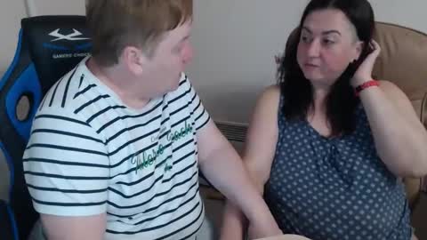 Snapshot of hotfiremommy chatting on 11.23.25 LimonkaFire online show from 11.23.25