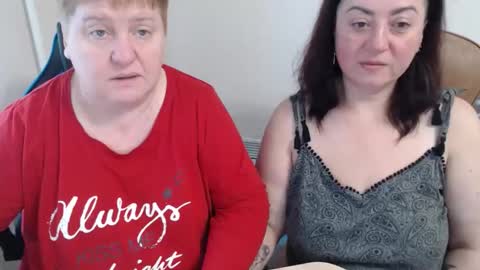 Snapshot of hotfiremommy chatting on 11.30.25 LimonkaFire online show from 11.30.25