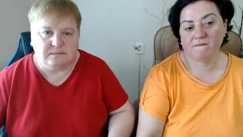 Snapshot of hotfiremommy chatting on 06.14.26 LimonkaFire online show from 06.14.26