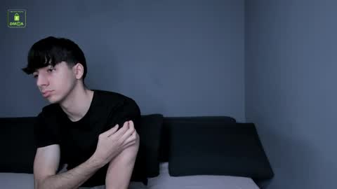 QUENTIN online show from 04.15.26