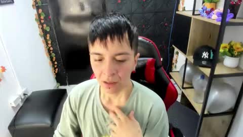 Snapshot of hothannah_ chatting on 03.18.26 hannah online show from 03.18.26