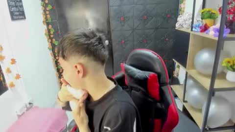 Snapshot of hothannah_ chatting on 03.25.26 hannah online show from 03.25.26