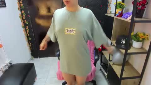 Snapshot of hothannah_ chatting on 04.11.26 hannah online show from 04.11.26