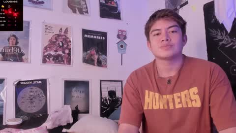 Snapshot of hothoneychile chatting on 01.10.25 Sam and Nico online show from 01.10.25