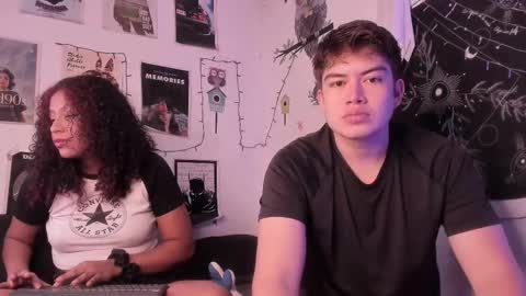 Snapshot of hothoneychile chatting on 10.12.25 Sam and Nico online show from 10.12.25