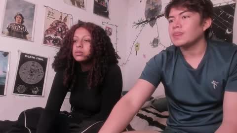 Snapshot of hothoneychile chatting on 11.28.25 Sam and Nico online show from 11.28.25