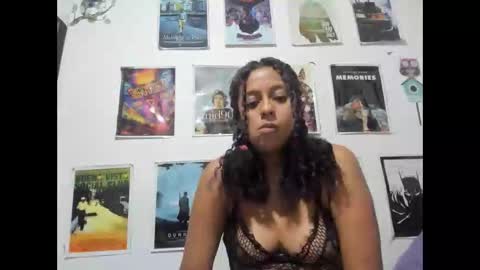 Snapshot of hothoneychile chatting on 04.25.26 Sam and Nico online show from 04.25.26